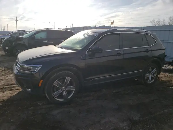 3VV4B7AX2JM161241 2018 VOLKSWAGEN TIGUAN - Image 1