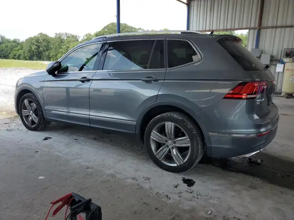 3VV4B7AX2JM177360 2018 VOLKSWAGEN TIGUAN - Image 2