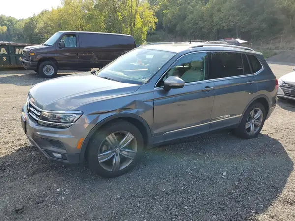 3VV4B7AX2JM206064 2018 VOLKSWAGEN TIGUAN - Image 1