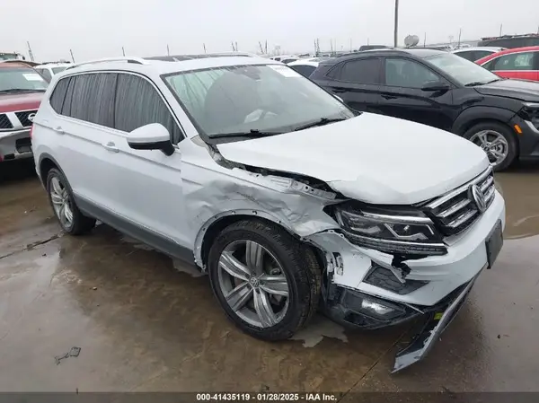 3VV4B7AX2KM053803 2019 VOLKSWAGEN TIGUAN - Image 1