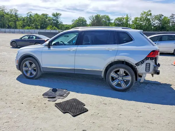 3VV4B7AX2KM054899 2019 VOLKSWAGEN TIGUAN - Image 2