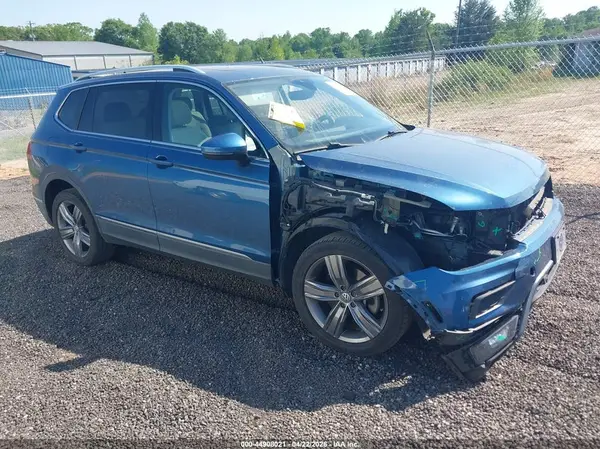 3VV4B7AX2KM062887 2019 VOLKSWAGEN TIGUAN - Image 1