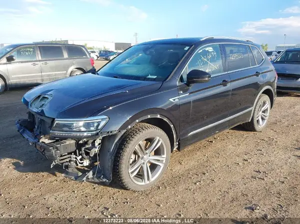 3VV4B7AX2KM065823 2019 VOLKSWAGEN TIGUAN - Image 2