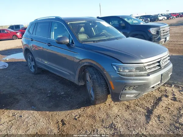 3VV4B7AX2KM073338 2019 VOLKSWAGEN TIGUAN - Image 1