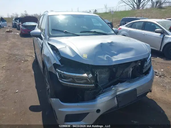 3VV4B7AX2KM193382 2019 VOLKSWAGEN TIGUAN - Image 1