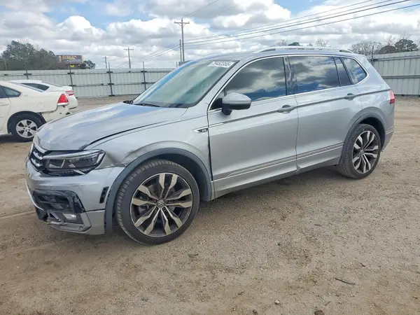 3VV4B7AX2LM102080 2020 VOLKSWAGEN TIGUAN - Image 1