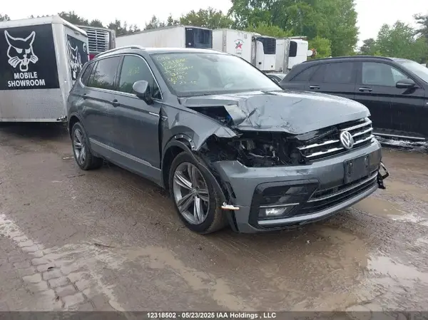 3VV4B7AX2LM122247 2020 VOLKSWAGEN TIGUAN - Image 1