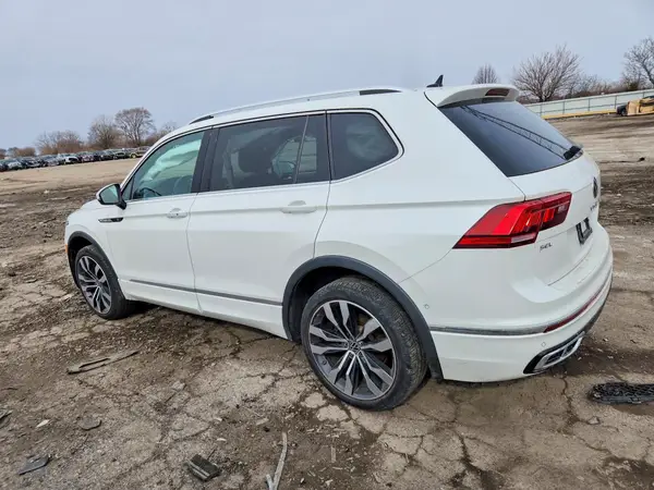 3VV4B7AX2NM021647 2022 VOLKSWAGEN TIGUAN - Image 2