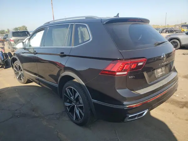 3VV4B7AX2NM055572 2022 VOLKSWAGEN TIGUAN - Image 2