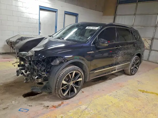3VV4B7AX2PM031369 2023 VOLKSWAGEN TIGUAN - Image 1
