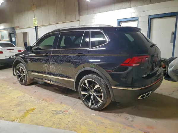 3VV4B7AX2PM031369 2023 VOLKSWAGEN TIGUAN - Image 2