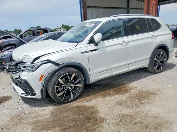 3VV4B7AX2RM054069 2024 VOLKSWAGEN TIGUAN - Image 1