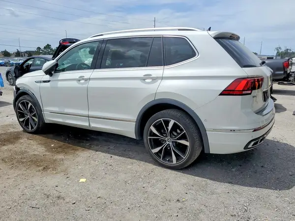 3VV4B7AX2RM054069 2024 VOLKSWAGEN TIGUAN - Image 2