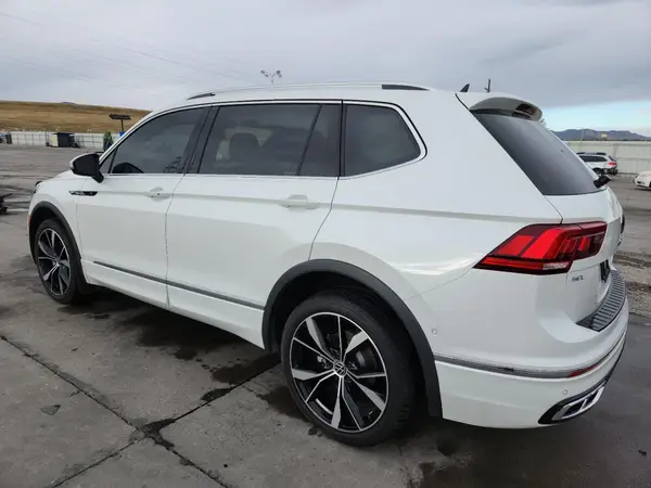 3VV4B7AX2RM060096 2024 VOLKSWAGEN TIGUAN - Image 2