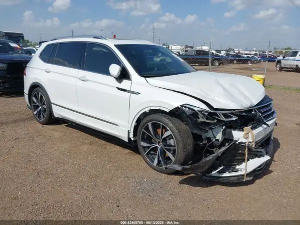 3VV4B7AX2RM134830 2024 VOLKSWAGEN TIGUAN - Image 1