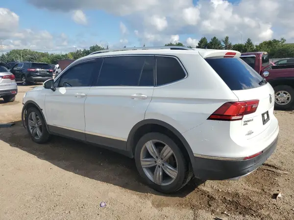 3VV4B7AX3JM007282 2018 VOLKSWAGEN TIGUAN - Image 2