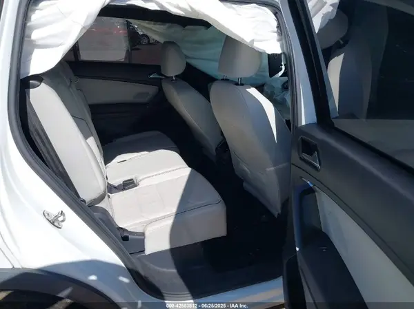 3VV4B7AX3JM192532 2018 VOLKSWAGEN TIGUAN - Image 8