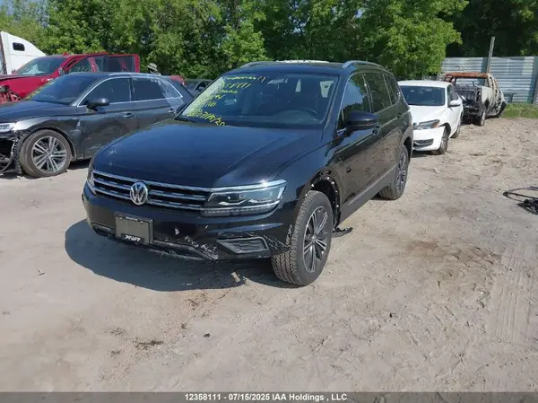3VV4B7AX3JM208194 2018 VOLKSWAGEN TIGUAN - Image 2
