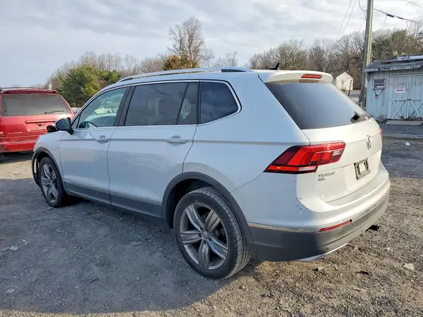 3VV4B7AX3JM214092 2018 VOLKSWAGEN TIGUAN - Image 2