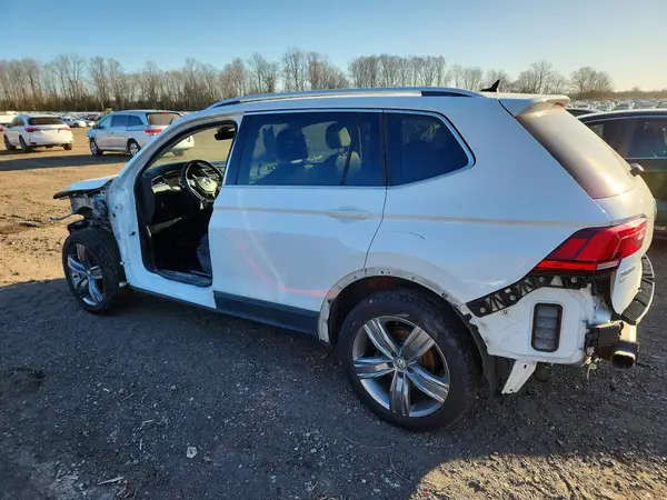 3VV4B7AX3KM045497 2019 VOLKSWAGEN TIGUAN - Image 2