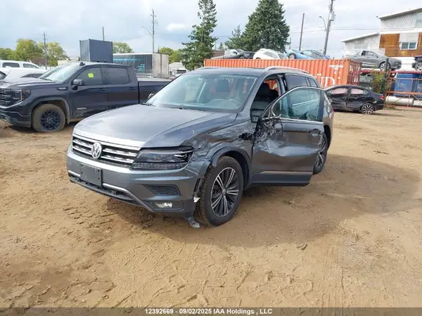 3VV4B7AX3KM076233 2019 VOLKSWAGEN TIGUAN - Image 2