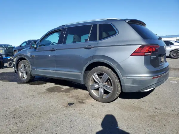 3VV4B7AX3KM079181 2019 VOLKSWAGEN TIGUAN - Image 2