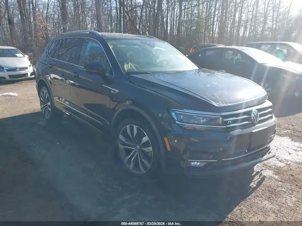 3VV4B7AX3LM068697 2020 VOLKSWAGEN TIGUAN - Image 1