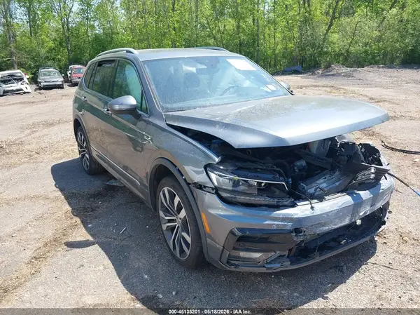 3VV4B7AX3LM108261 2020 VOLKSWAGEN TIGUAN - Image 1