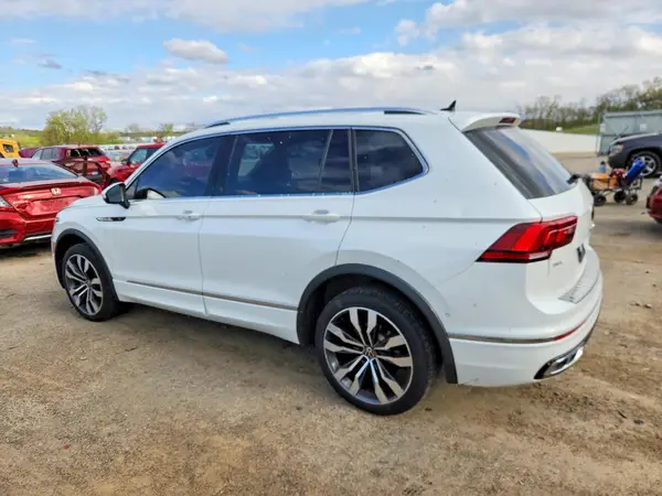 3VV4B7AX3NM022676 2022 VOLKSWAGEN TIGUAN - Image 2