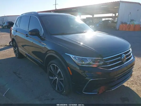 3VV4B7AX3NM031328 2022 VOLKSWAGEN TIGUAN - Image 1