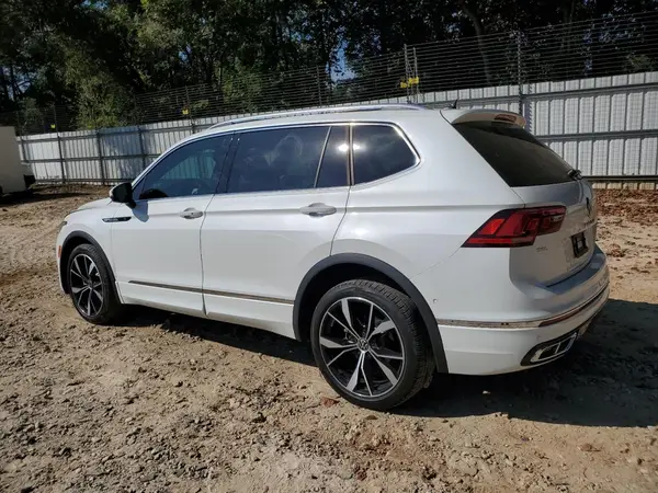 3VV4B7AX3NM158676 2022 VOLKSWAGEN TIGUAN - Image 2