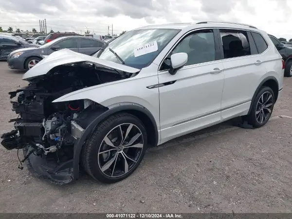 3VV4B7AX3PM113448 2023 VOLKSWAGEN TIGUAN - Image 2