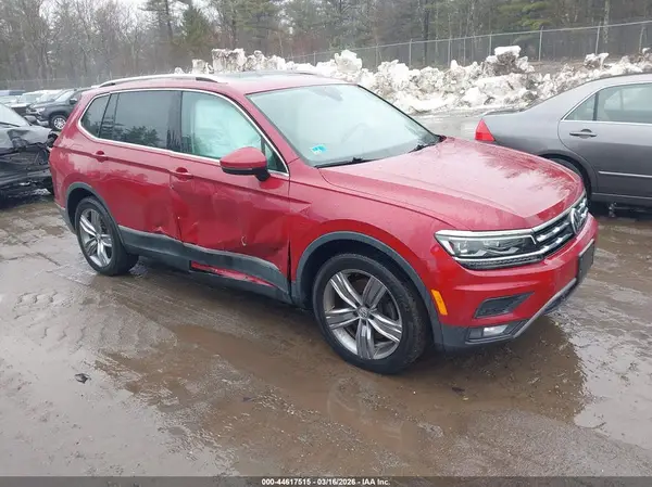 3VV4B7AX4JM014516 2018 VOLKSWAGEN TIGUAN - Image 1