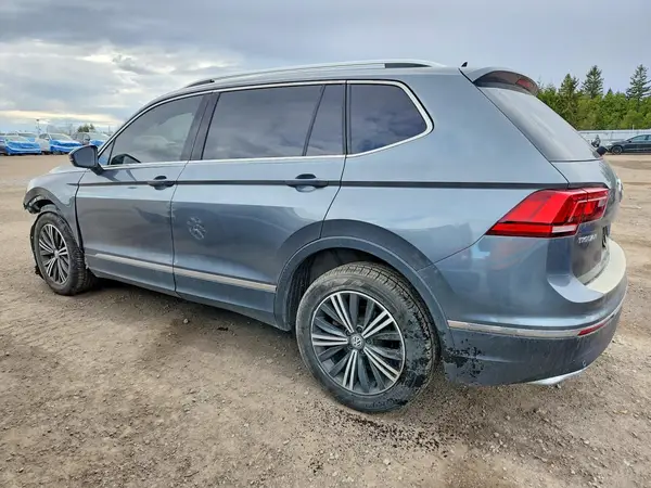 3VV4B7AX4JM075235 2018 VOLKSWAGEN TIGUAN - Image 2