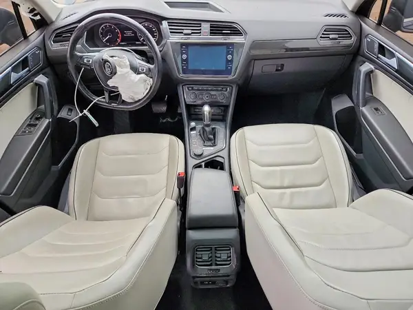 3VV4B7AX4JM075235 2018 VOLKSWAGEN TIGUAN - Image 8