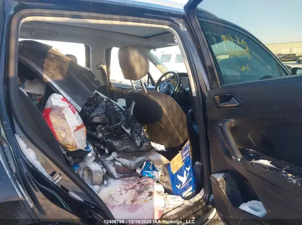 3VV4B7AX4JM109934 2018 VOLKSWAGEN TIGUAN - Image 8