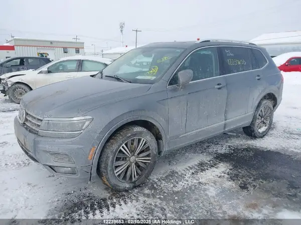 3VV4B7AX4JM169308 2018 VOLKSWAGEN TIGUAN - Image 2