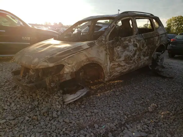 3VV4B7AX4JM174637 2018 VOLKSWAGEN TIGUAN - Image 1