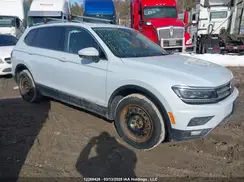 3VV4B7AX4JM201805 2018 VOLKSWAGEN TIGUAN