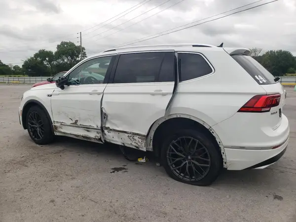 3VV4B7AX4JM219317 2018 VOLKSWAGEN TIGUAN - Image 2