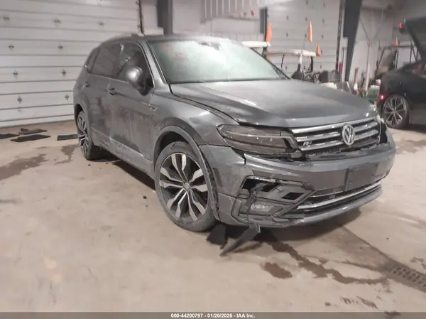 3VV4B7AX4KM023685 2019 VOLKSWAGEN TIGUAN - Image 1