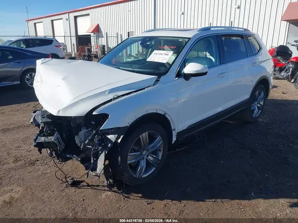 3VV4B7AX4KM113368 2019 VOLKSWAGEN TIGUAN - Image 2