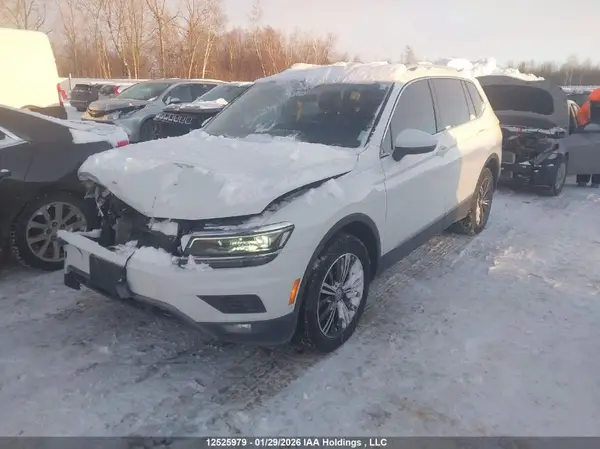 3VV4B7AX5JM007266 2018 VOLKSWAGEN TIGUAN - Image 2