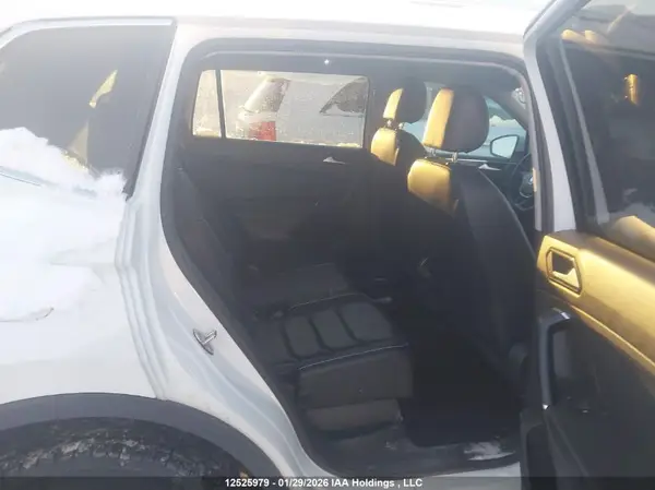 3VV4B7AX5JM007266 2018 VOLKSWAGEN TIGUAN - Image 8