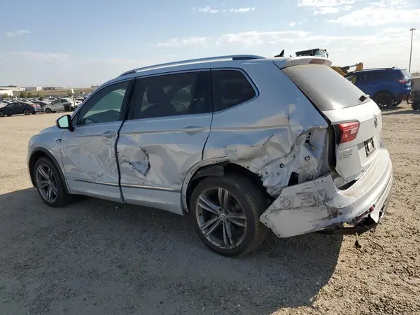 3VV4B7AX5JM162268 2018 VOLKSWAGEN TIGUAN - Image 2