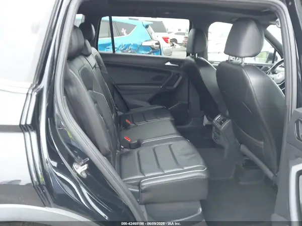 3VV4B7AX5JM192581 2018 VOLKSWAGEN TIGUAN - Image 8