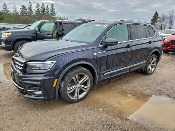 3VV4B7AX5JM196789 2018 VOLKSWAGEN TIGUAN - Image 1