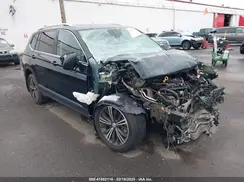 3VV4B7AX5JM198834 2018 VOLKSWAGEN TIGUAN