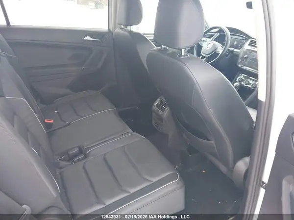 3VV4B7AX5JM201909 2018 VOLKSWAGEN TIGUAN - Image 8