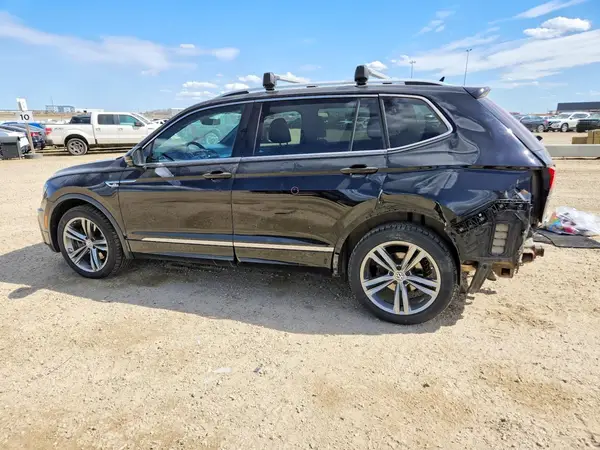 3VV4B7AX5JM211856 2018 VOLKSWAGEN TIGUAN - Image 2